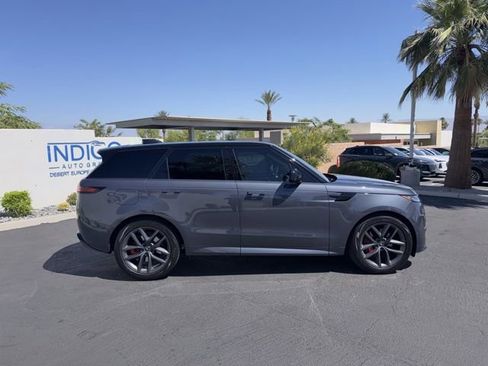 Used 2024 Land Rover Range Rover Sport Dynamic SE AWD/4WD image 4