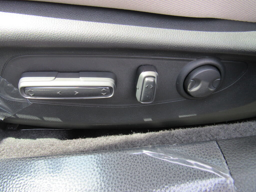 Used 2024 Honda Accord EX image 19