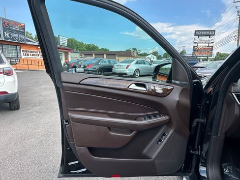 Used 2018 Mercedes-Benz GLS 450 4MATIC image 16