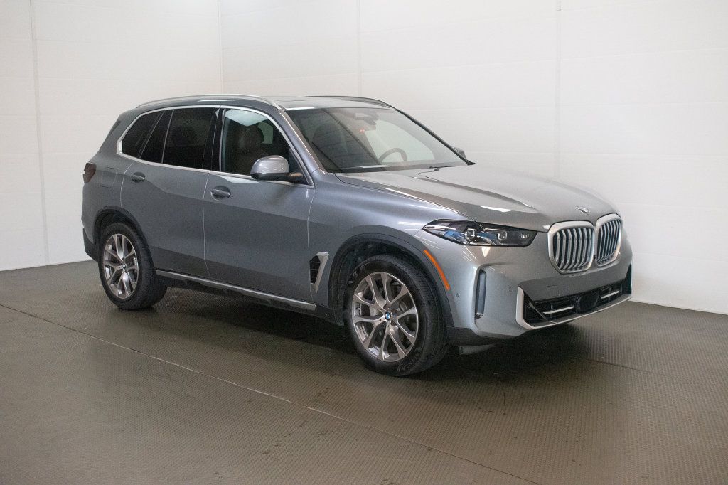 Used 2024 BMW X5 xDrive40i w/ Premium Package AWD/4WD image 1