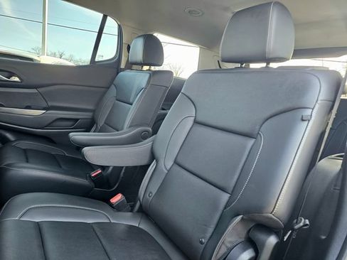 Used 2023 GMC Acadia SLT w/ Technology Package image 25