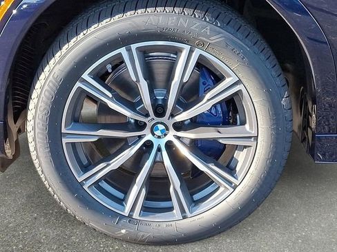 New 2026 BMW X6 xDrive40i w/ Climate Comfort Package image 8