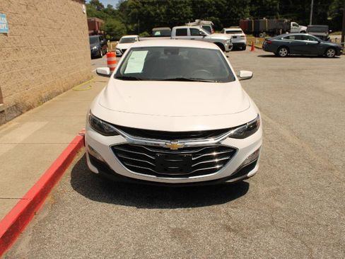 Used 2023 Chevrolet Malibu LT FWD image 2