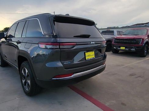 Used 2023 Jeep Grand Cherokee 4WD 4xe image 7