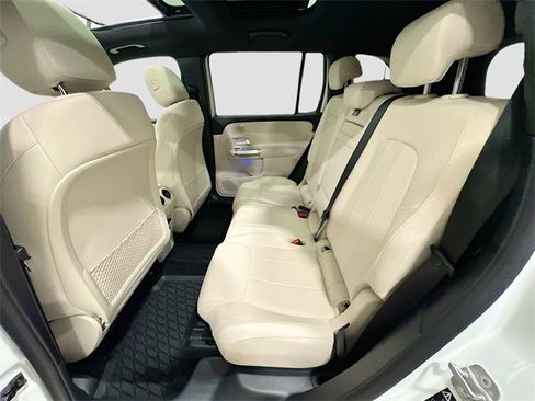 Certified 2025 Mercedes-Benz GLB 250 4MATIC image 26