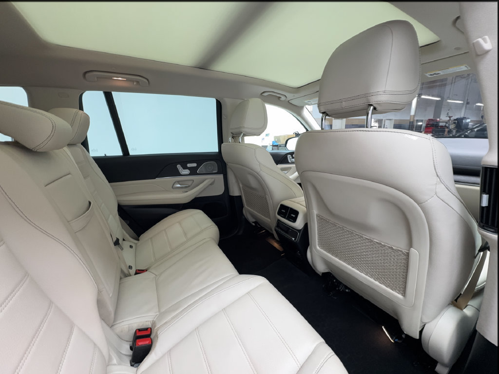 Used 2022 Mercedes-Benz GLS 450 4MATIC image 34
