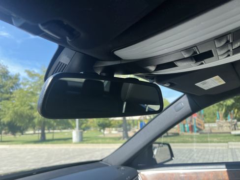 Used 2014 Mercedes-Benz E 350 4MATIC Sedan image 26