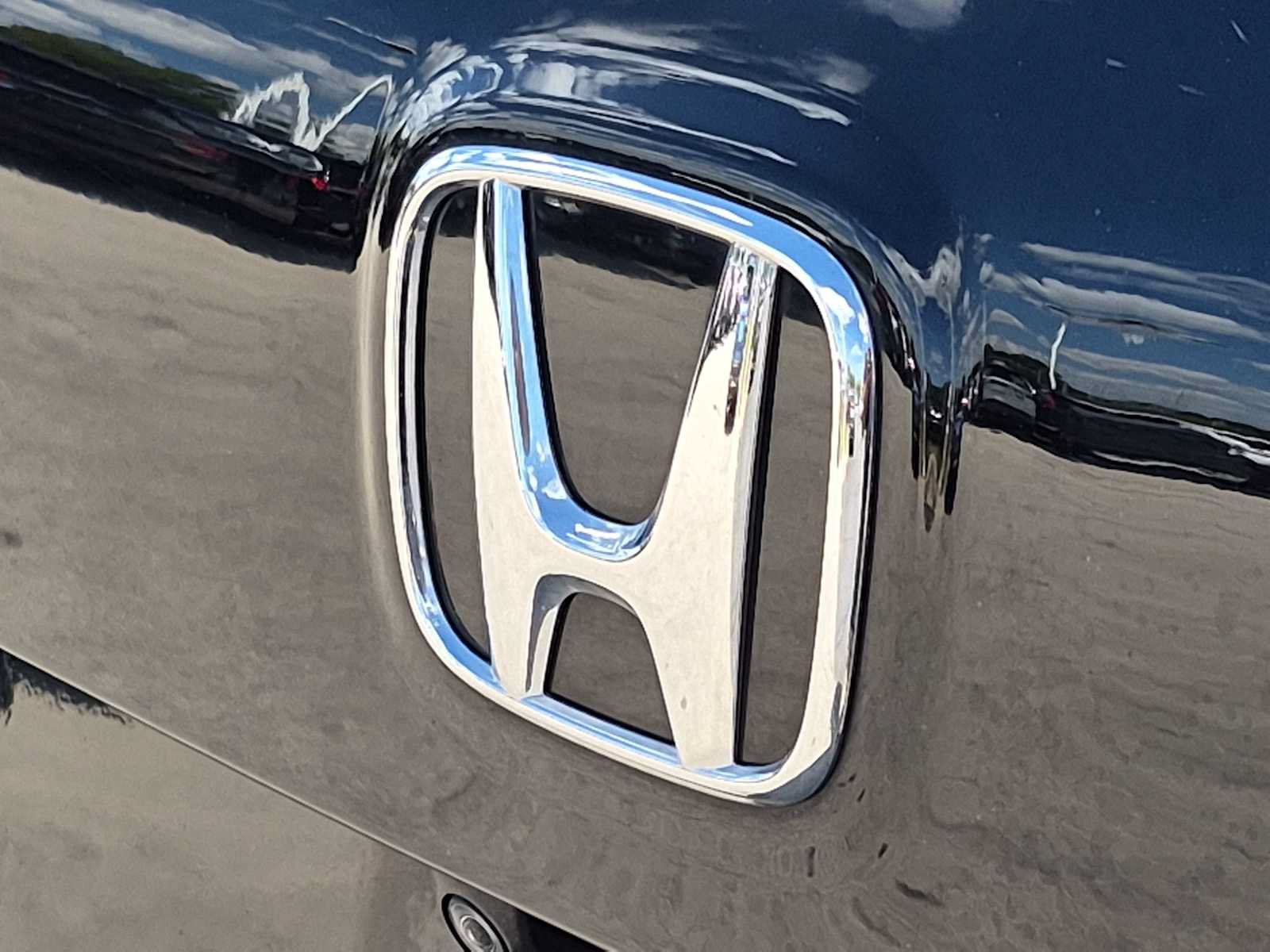 Used 2017 Honda Pilot Elite image 12