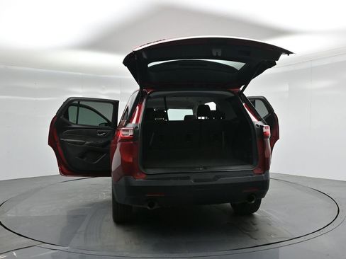Used 2020 Chevrolet Traverse LT image 31
