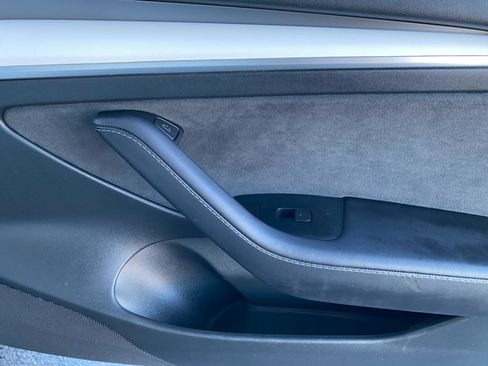 Used 2023 Tesla Model 3 Standard Range image 41