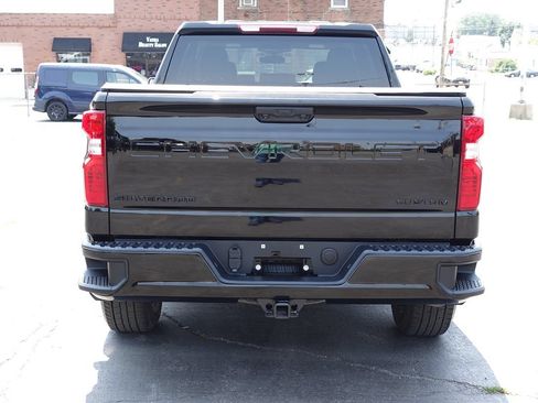 Used 2024 Chevrolet Silverado 1500 Custom AWD/4WD image 8