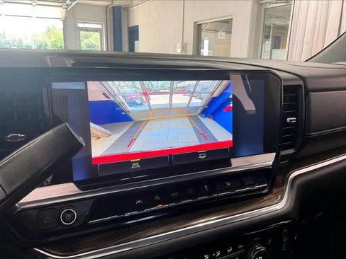 Used 2023 Chevrolet Silverado 1500 LT AWD/4WD image 19