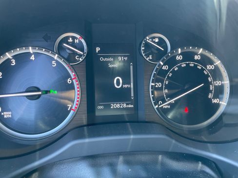 Used 2023 Lexus GX 460 Premium w/ Premium Package AWD/4WD image 14