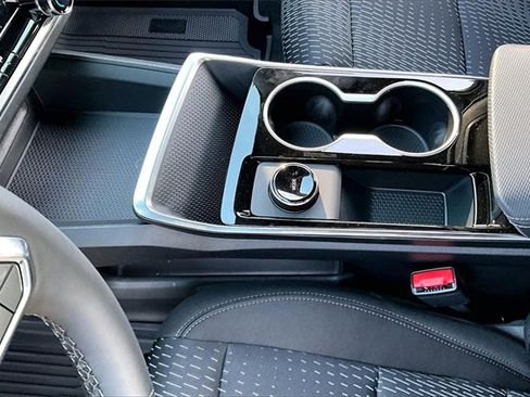 New 2026 Chevrolet Equinox LT w/ Midnight Edition image 8