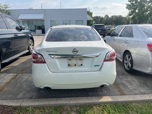 Used 2013 Nissan Altima 2.5 FWD image 5