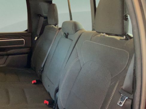 Used 2021 RAM 1500 Big Horn AWD/4WD image 40