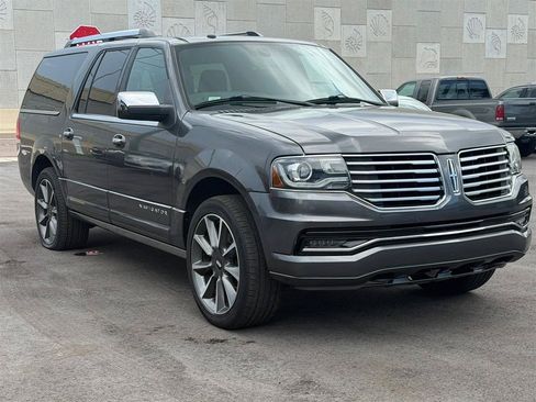 Used 2016 Lincoln Navigator L Reserve AWD/4WD image 7