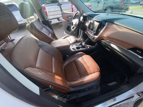 Used 2018 Chevrolet Traverse High Country w/ LPO, Cargo Package AWD/4WD image 31