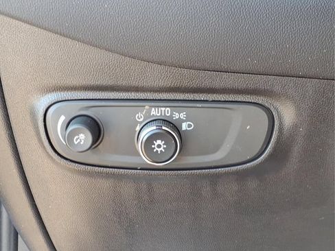 Used 2024 Chevrolet Equinox LT w/ LPO, Floor Liner Package FWD image 17