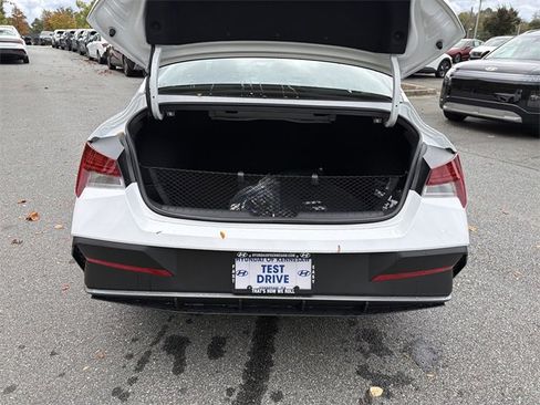 New 2026 Hyundai Elantra Blue image 18