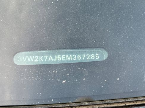 Used 2014 Volkswagen Jetta S image 2