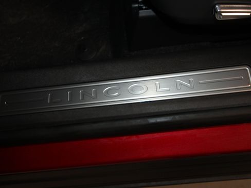 New 2026 Lincoln Nautilus Premier image 6