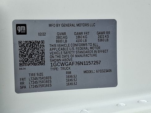Used 2022 Chevrolet Express 2500 w/ Driver Convenience Package RWD image 27