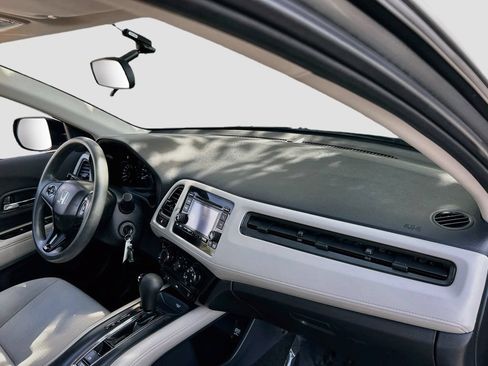 Used 2019 Honda HR-V LX image 26