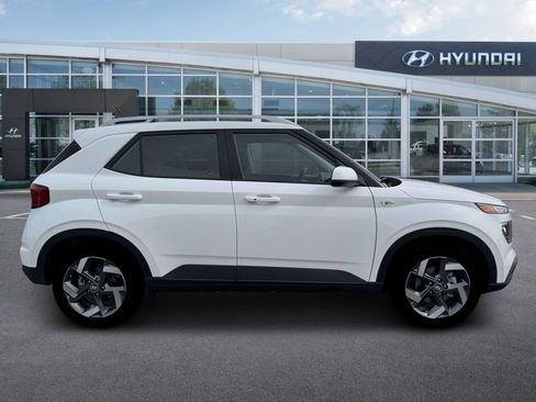 New 2026 Hyundai Venue SEL image 9