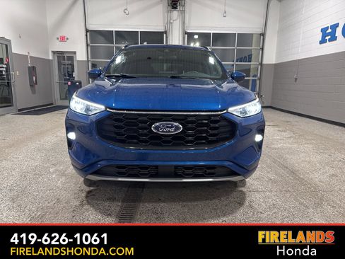 Used 2023 Ford Escape ST-Line Select image 8