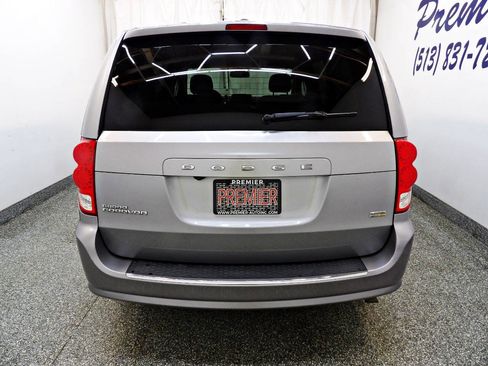 Used 2019 Dodge Grand Caravan SE w/ UConnect Hands-Free Group FWD image 6