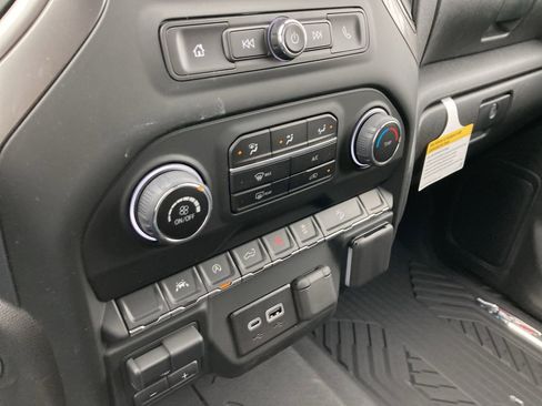 Used 2024 Chevrolet Silverado 1500 Custom Trail Boss w/ LPO, Dark Essentials Package image 29