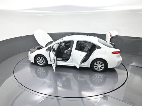 Used 2023 Toyota Corolla LE image 15