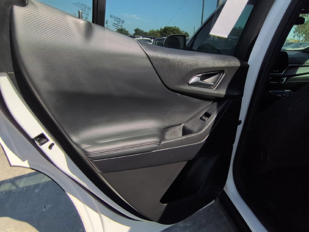 Used 2026 Chevrolet Equinox LT AWD/4WD image 23