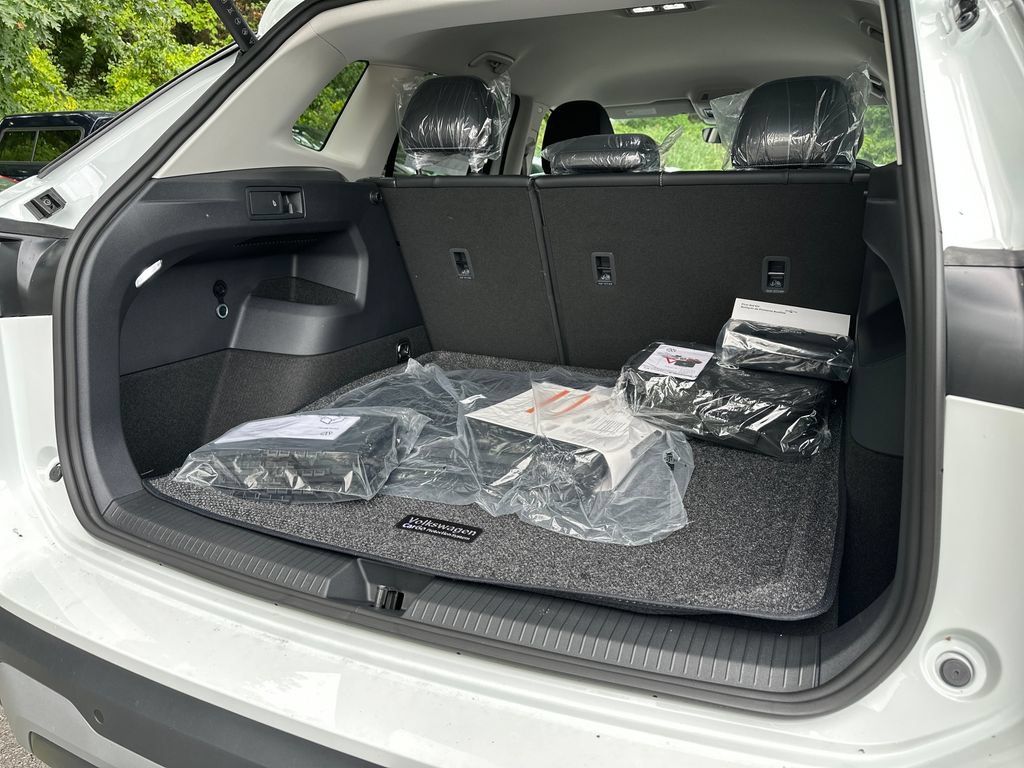 New 2026 Volkswagen Tiguan SE AWD/4WD image 19