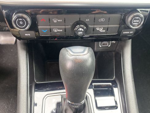 Used 2022 Jeep Compass Latitude image 14