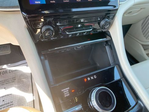 Used 2024 Jeep Grand Cherokee Limited w/ Trailer Tow Package image 19