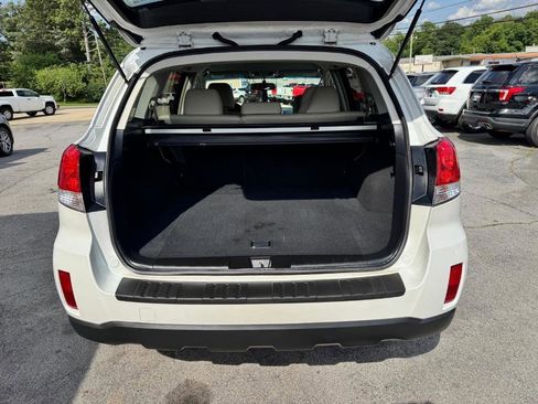 Used 2010 Subaru Outback 2.5i Premium image 19