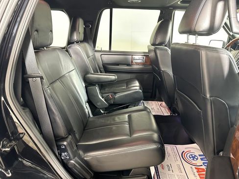 Used 2017 Lincoln Navigator Select image 21