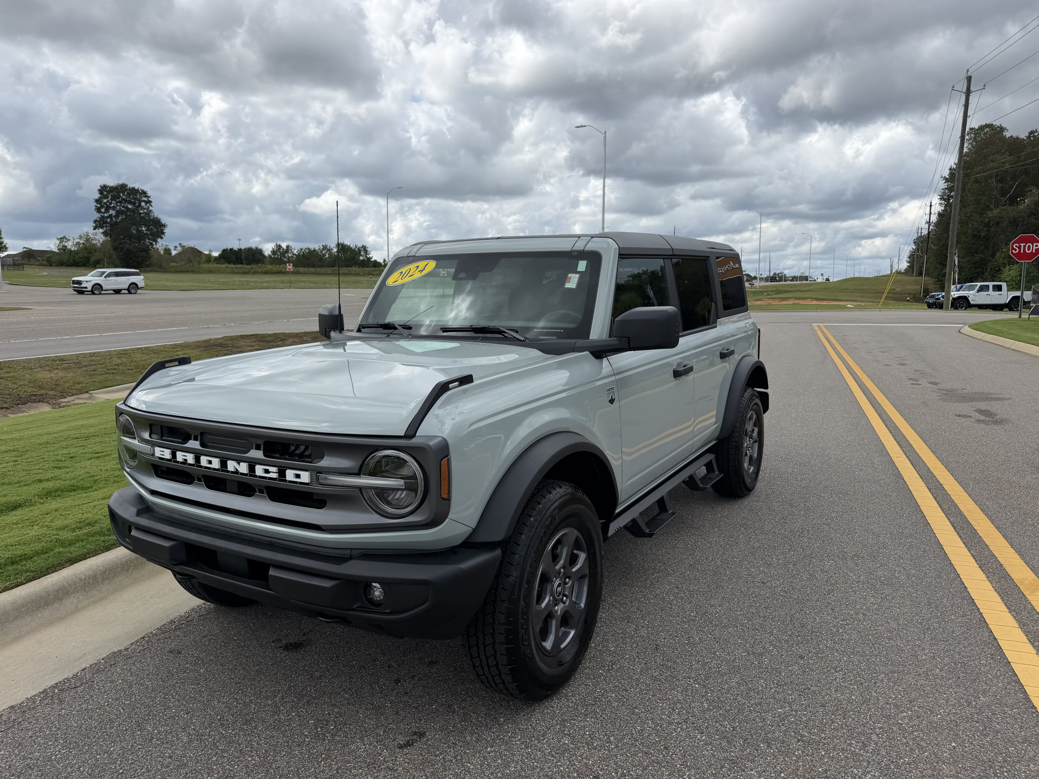 Used 2024 Ford Bronco Big Bend AWD/4WD image 16