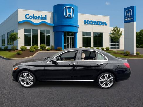 Used 2020 Mercedes-Benz C 300 4MATIC Sedan image 3