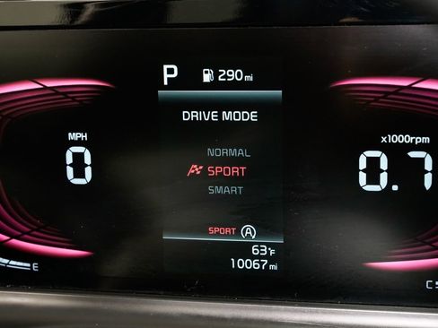 Used 2025 Kia Seltos LX image 12