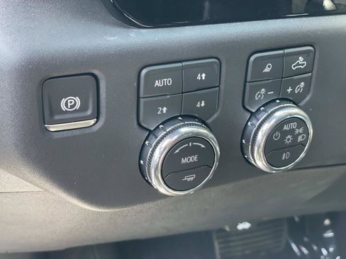 New 2026 GMC Sierra 1500 SLT w/ SLT Premium Package AWD/4WD image 19
