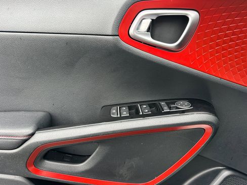 Used 2023 Kia Soul GT-Line image 10
