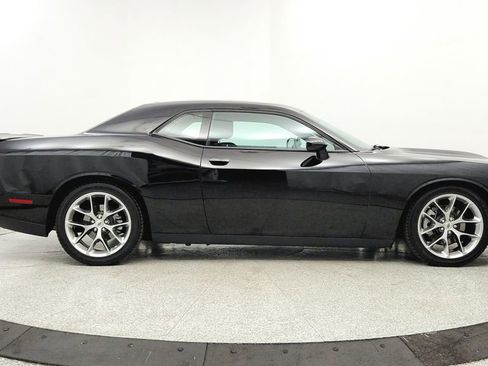Used 2022 Dodge Challenger GT image 6