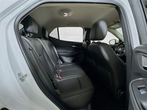 Used 2024 Buick Encore GX Sport Touring image 23