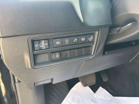 Used 2026 Toyota Tundra SR5 w/ SR5 Convenience Package AWD/4WD image 18