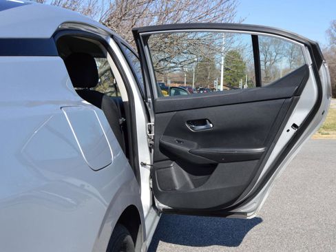 Used 2022 Nissan Sentra SV w/ Trunk Package image 19