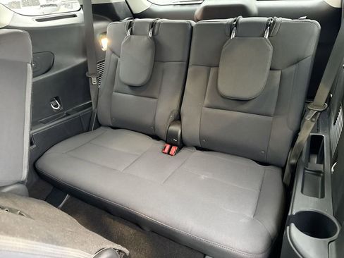 Used 2025 Ford Explorer Active AWD/4WD image 24