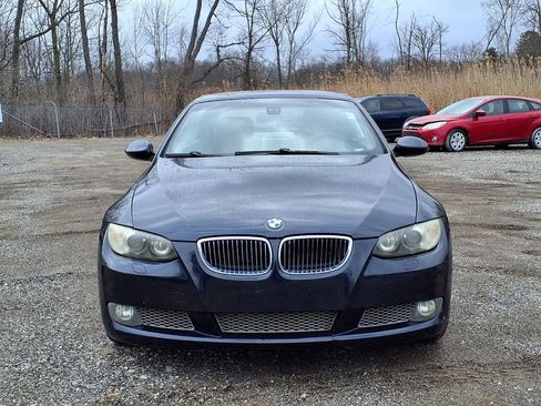 Used 2009 BMW 335i Convertible image 2